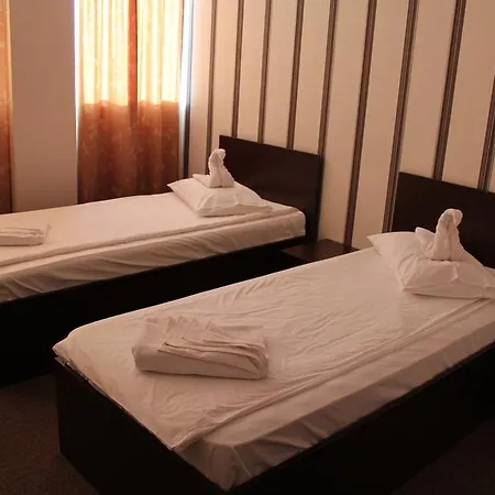 Hotel Sara Grand